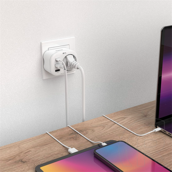 Hama hálózati töltő (1x USB-C, 2x USB-A, 16 A, fehér)