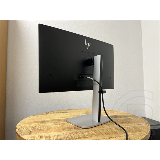 Használt 27" HP Series 5 Pro 527pq monitor (IPS, LED)