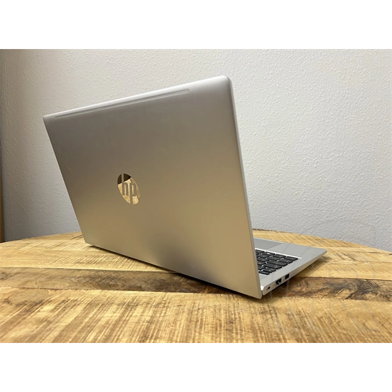 Használt HP Probook 450 G10 (15.6", Core i5-1335U, 16GB RAM, 512GB SSD, Windows 11 Professional, ezüst)