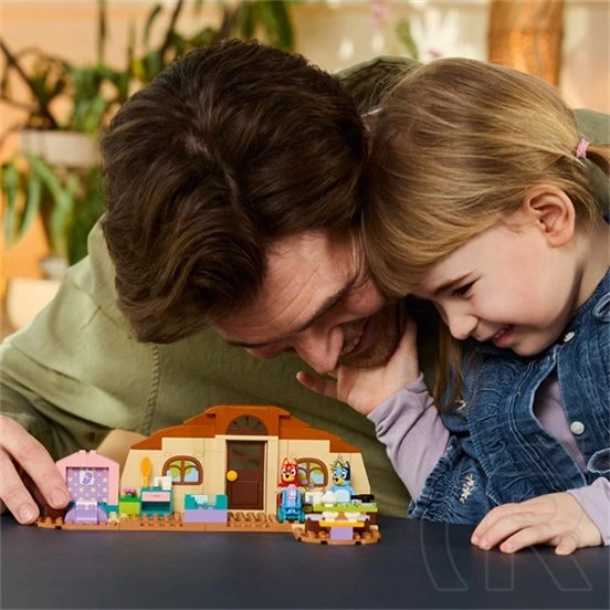 LEGO® Bluey: Rozsdás és Bluey a suliban 11221