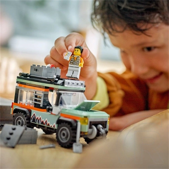 LEGO® City 4x4-es off-road terepjáró, kalandjáték 60447