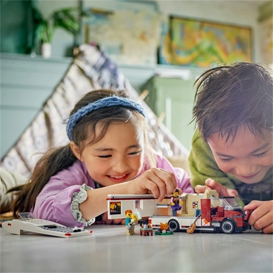LEGO® City Lakóautó a kalandos nyaraláshoz, játék járművet tartalmazó szett 60454