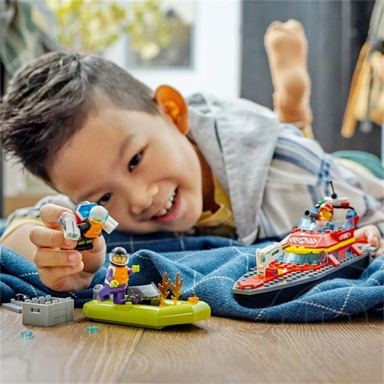 LEGO® City Tűzoltóhajó 60373
