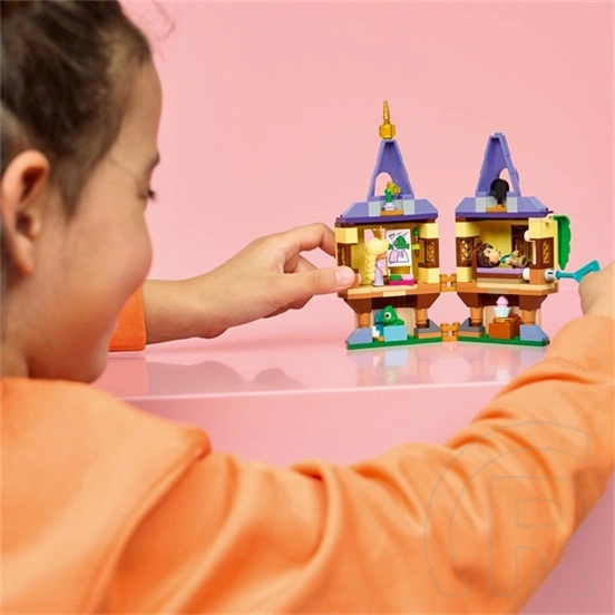 LEGO® Disney Princess Aranyhaj minitornya 43294