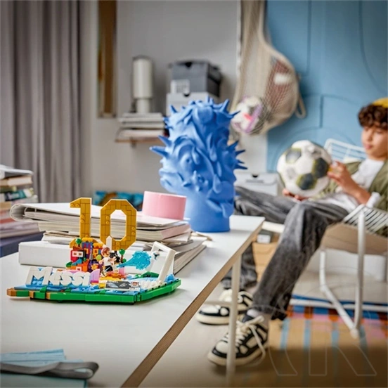 LEGO® Editions Lionel Messi – A futball legjobb pillanatai 43011