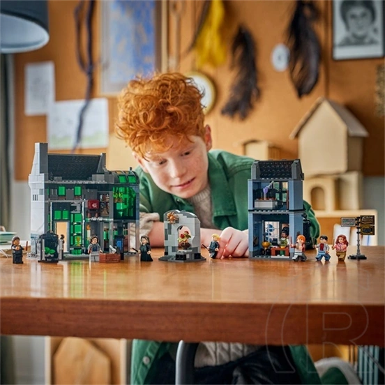 LEGO® Harry Potter™ A Zsebpiszok köz varázslóboltjai 76471