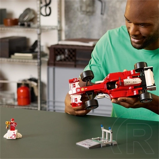 LEGO® Icons Ferrari F2004 és Michael Schumacher 11375