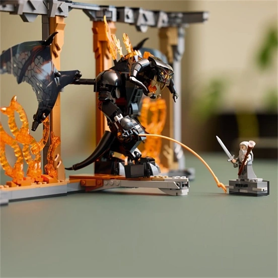 LEGO® Icons Könyvkuckó: A Gyűrűk Ura: Balrog™, dekorációs szett a könyvespolcra 10367