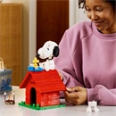LEGO® Ideas Peanuts: Snoopy kutyaháza 21368