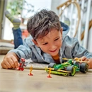 LEGO® NINJAGO® Lloyd hátrahúzhatós versenyautója, történetmesélős játékszett 71828