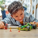 LEGO® NINJAGO® Lloyd hátrahúzhatós versenyautója, történetmesélős játékszett 71828