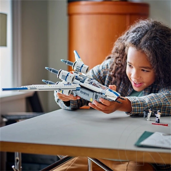 LEGO® Star Wars™ Lázadó U-szárnyú vadászgép™, megépíthető járműmodell 75399