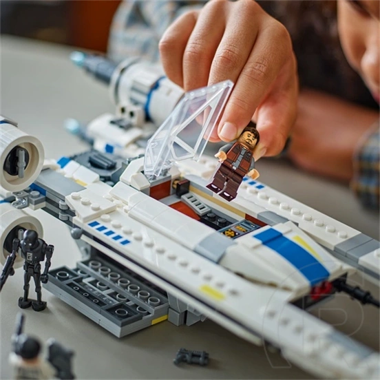 LEGO® Star Wars™ Lázadó U-szárnyú vadászgép™, megépíthető járműmodell 75399