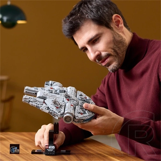 LEGO® Star Wars™ Millennium Falcon™ szett 75375