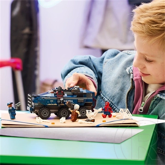 LEGO® Super Heroes Marvel Pókember: a rabszállító üldözése 76349