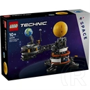 LEGO® Technic A Föld és a körülötte keringő Hold 42179
