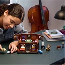 LEGO® Wednesday Izé lakhelye, építőszett és születésnapi vagy halloweeni ajándék 76785