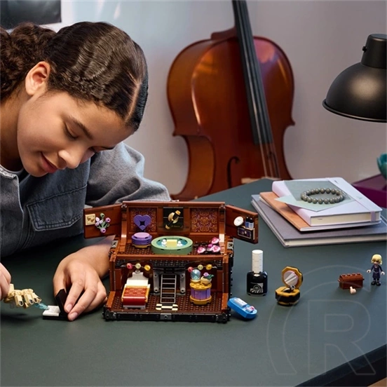 LEGO® Wednesday Izé lakhelye, építőszett és születésnapi vagy halloweeni ajándék 76785