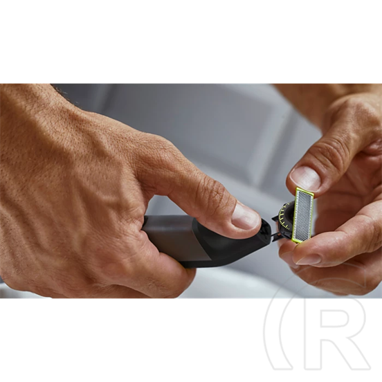 Philips QP6552 OneBlade Pro 360 Arc- és testszőrtelenítő