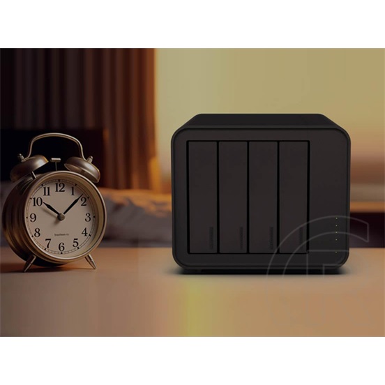 TerraMaster F4-424 Max (8GB, 4xHDD + 2xM.2 SSD)